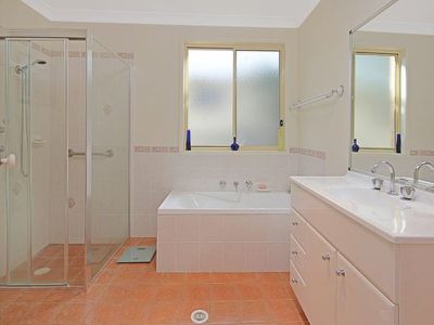 9 Combe Drive, Mollymook