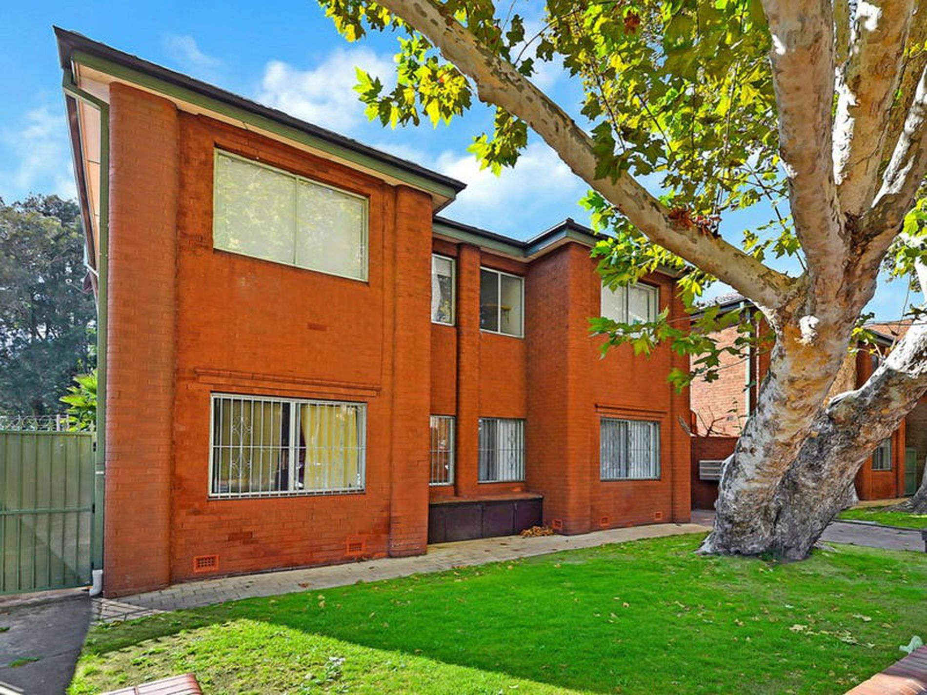 2 / 1099 Botany Road, Mascot