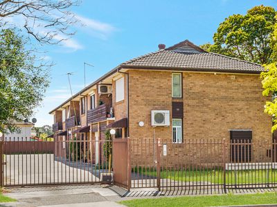 1 / 25 Longfield Street, Cabramatta