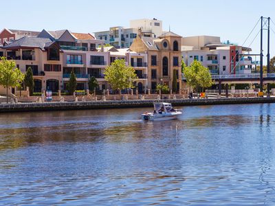 64 / 20 Royal Street, East Perth