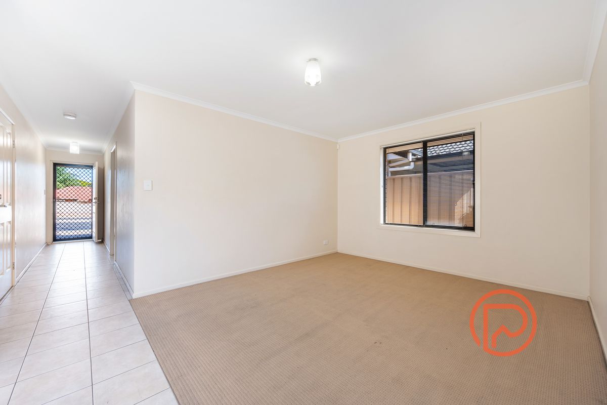 2 / 359 Hampstead Road, Northfield