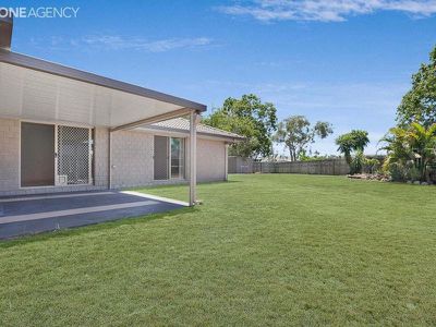 27 Topaz Circuit, Urangan