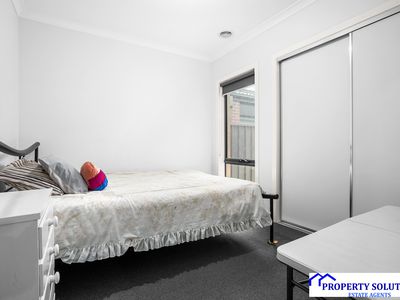 9 Rotary Street, Clyde