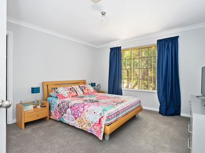 1B Paddington Drive, Hannans