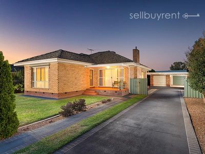 2 WOODLAND STREET, Wodonga
