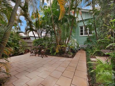 1 / 10A Cowley Street, West End