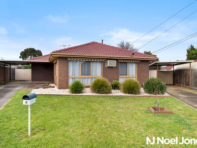 8 Wimmera Court, Werribee