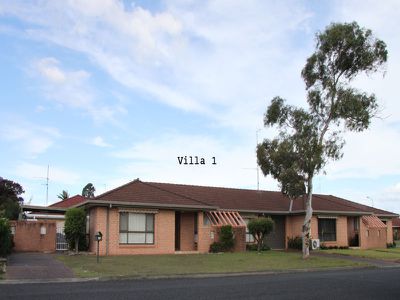 1 / 4 Woodward Place, Tuncurry