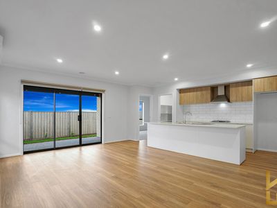 13 Perivale Crescent, Wyndham Vale