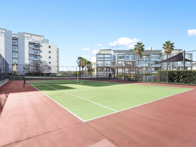 10 / 1 Shore Road, Chiswick