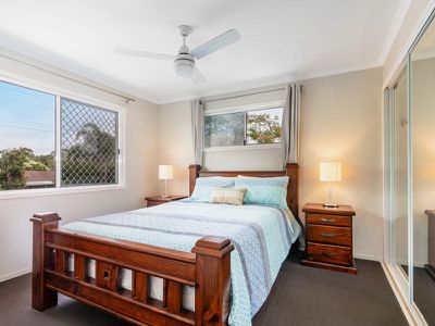 2 Kallay Street, Pacific Paradise