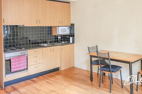 17 / 12 COLLINS WAY, Melbourne