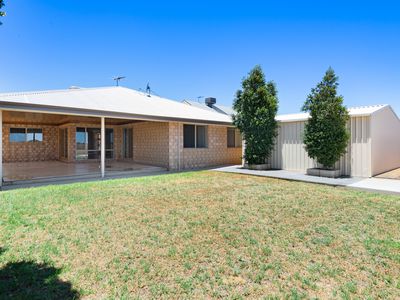 7 Pirring Way, Hannans