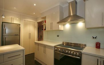 373 Beaconsfield/Emerald Road, Guys Hill