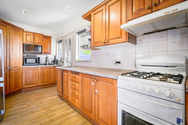 30 and 30A Manila Road, Lethbridge Park