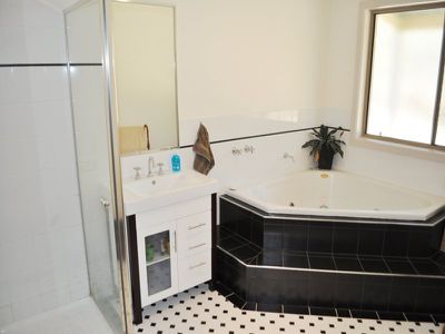 202 Molkentin Road, Jindera