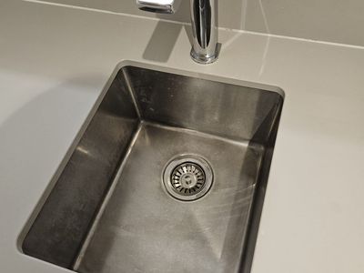 1908 / 81 A'Beckett Street, Melbourne