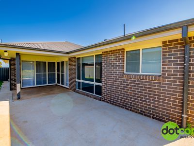 27 Hindmarsh Esplanade, Dubbo