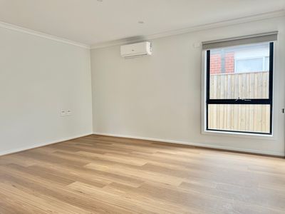 1 Earlville Street, Manor Lakes