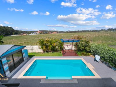 35 Hope Street, Red Head