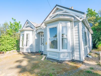 76 South Road, The Glen