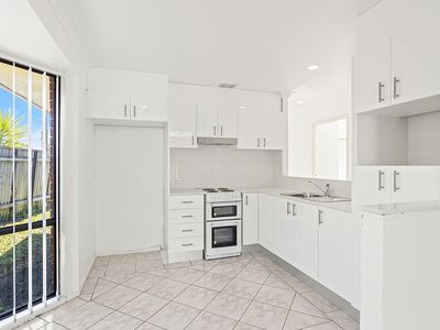 4 Hakea Place, Albion Park Rail