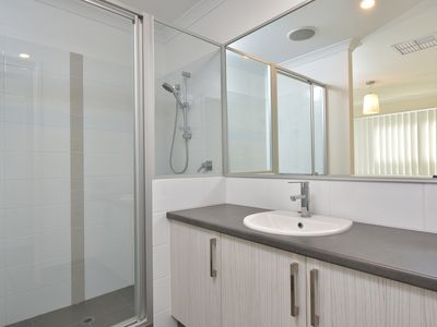 10 Fairy Parade, Alkimos