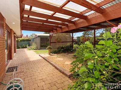1 Hoskin Court, Horsham