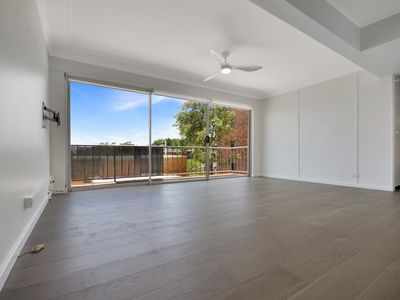 9 / 65 Nesca Parade, The Hill