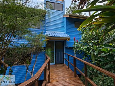 28 Standing Street, The Channon