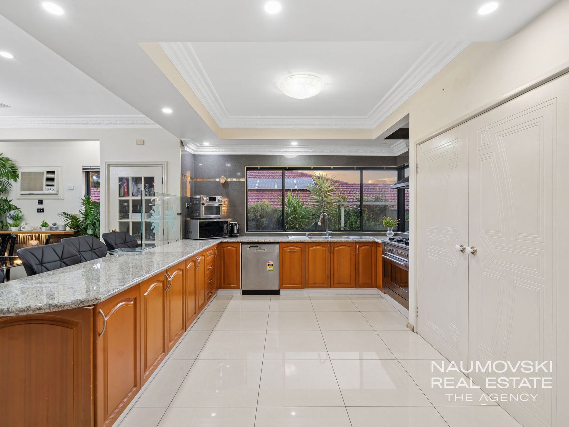 12 Meadowbank Way, Landsdale
