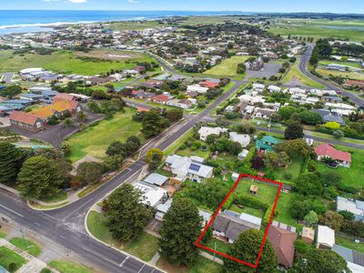 16A Albert Street, Port Fairy