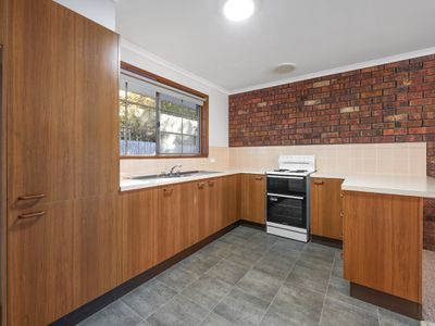 2 / 26 Younger Street, Warrnambool
