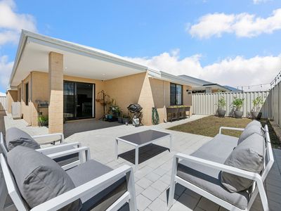 18 Lancaster Loop, Piara Waters