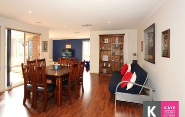 5 Patrick Place, Beaconsfield