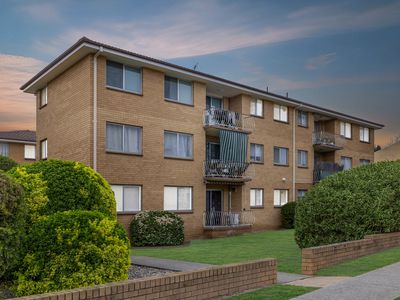 1 / 3 King Street, Crestwood
