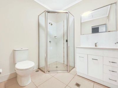 24 / 1 Collins Lane, Kin Kora