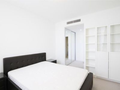 1906 / 7 Rider Road, Rhodes