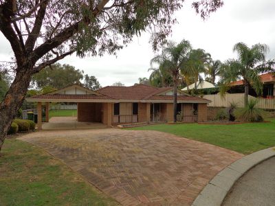 14 Lone Pine Way, Greenmount