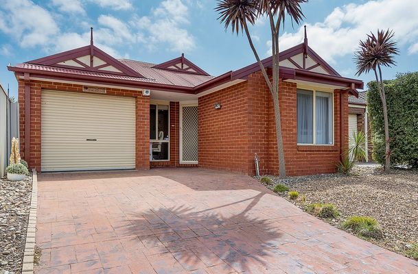 28 Jacaranda Place, Craigieburn