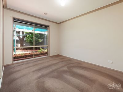 28 AZURE DRIVE, Wodonga