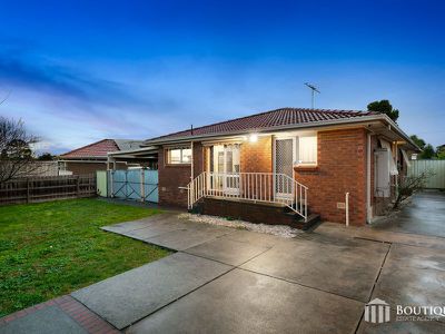 13 McKenry Place, Dandenong North