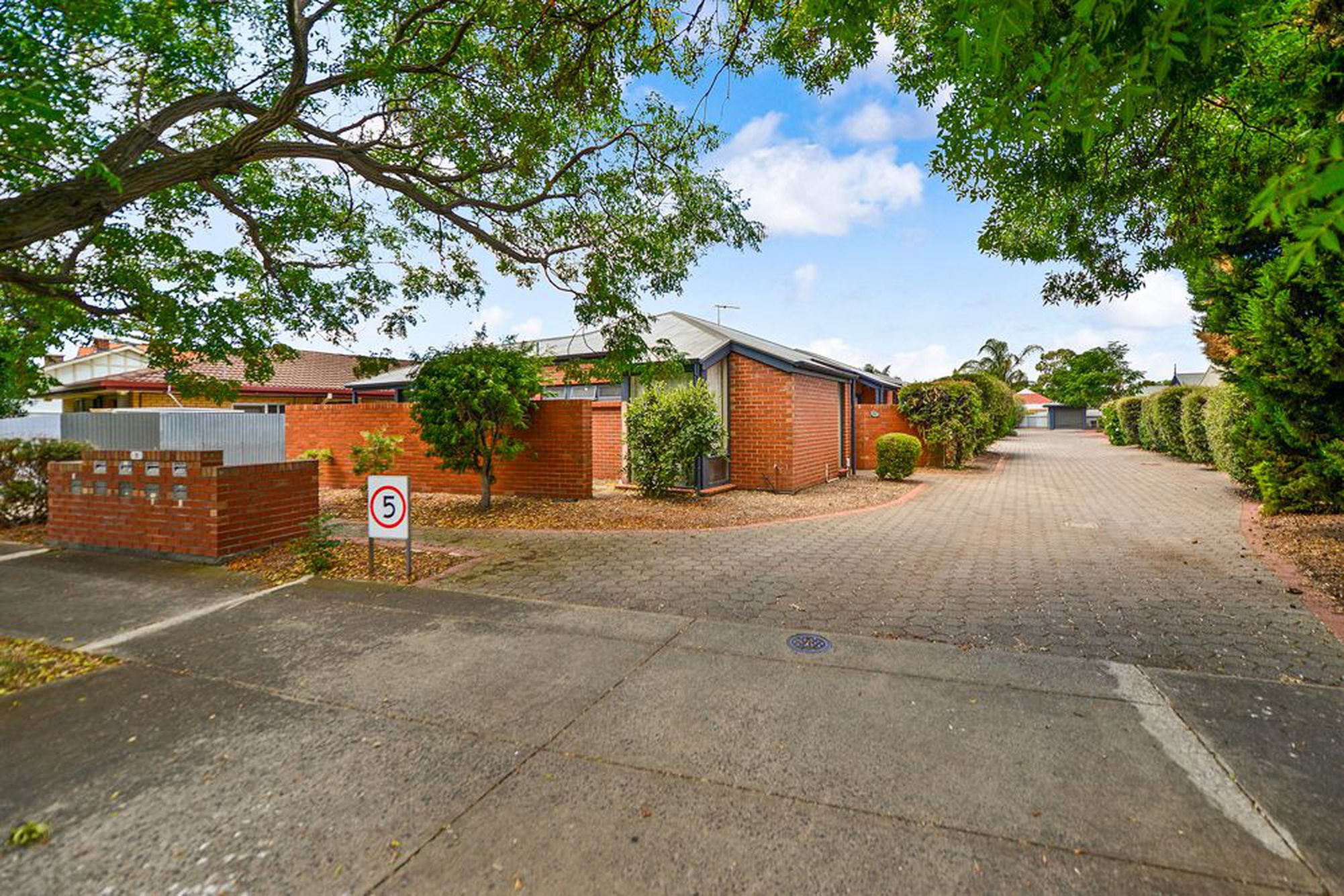 8 / 75 Coombe Road, Allenby Gardens