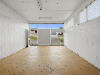 291-293 Hobart Road, Youngtown