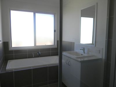 2 / A Greenhills Esplanade, Maleny