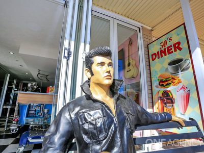 1 / 352A Esplanade, Scarness