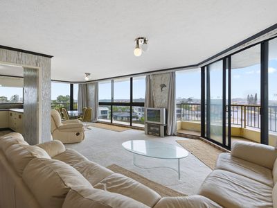 25 / 5 Admiralty Drive, Surfers Paradise