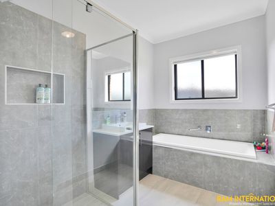 6 Cobham Rise, Maddingley