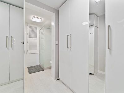 10W / 16 Kings Park Avenue, Crawley