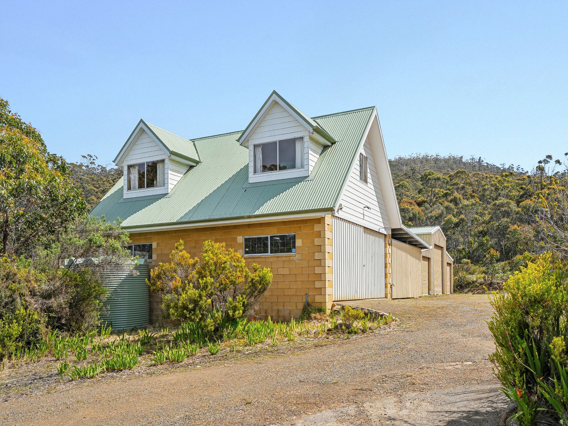 5190 Channel Highway, Gordon